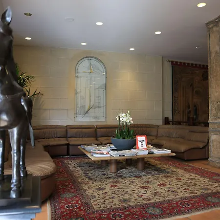 Pierre Hotel