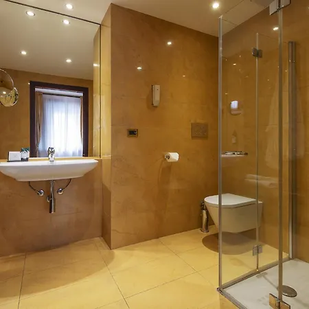 Hotel Pierre Milan