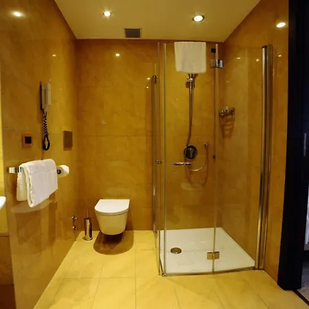Pierre Hotel Milan