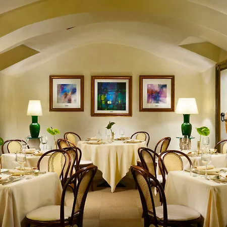 Pierre Hotel 5*