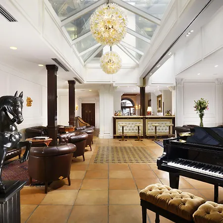 Ξενοδοχείο Pierre 5*