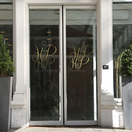 Hotel Pierre Milan