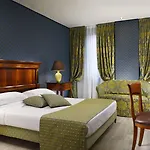 Отель Pierre