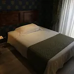 Отель Pierre 5*