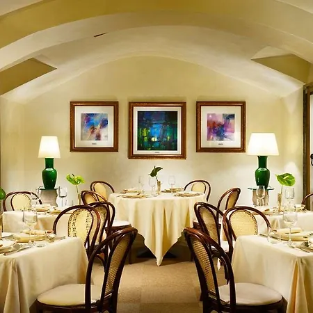 Hotel Pierre