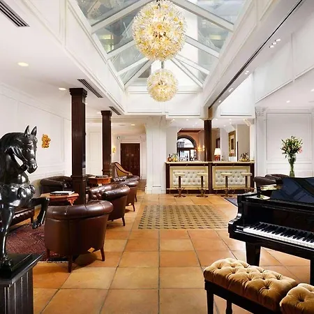 Pierre Hotel 5*